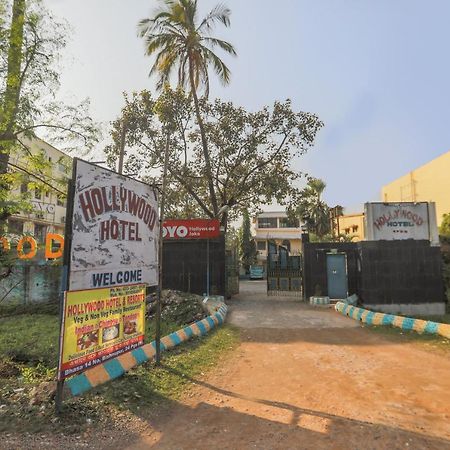 Spot On 10470 Hollywood Joka Hotel Bhasa Buitenkant foto