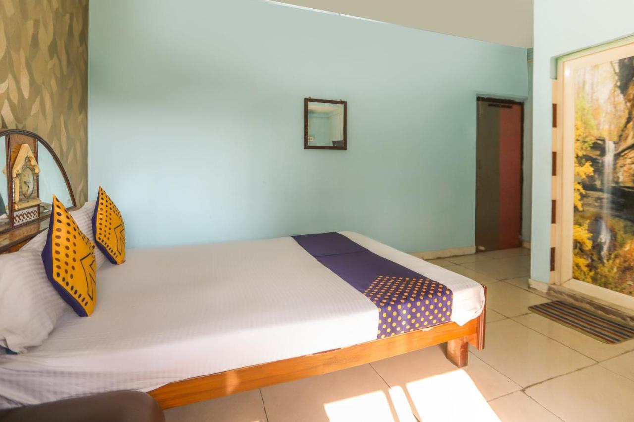 Spot On 10470 Hollywood Joka Hotel Bhasa Buitenkant foto