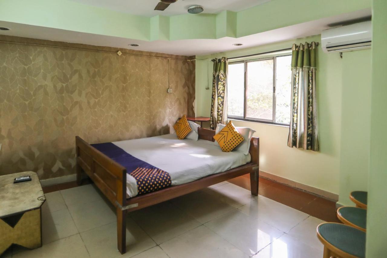 Spot On 10470 Hollywood Joka Hotel Bhasa Buitenkant foto